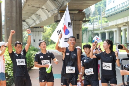 [정보/소식] 션, 한국해비타트와 독립유공자 후손 위해 15번째 보금자리 헌정 | 인스티즈