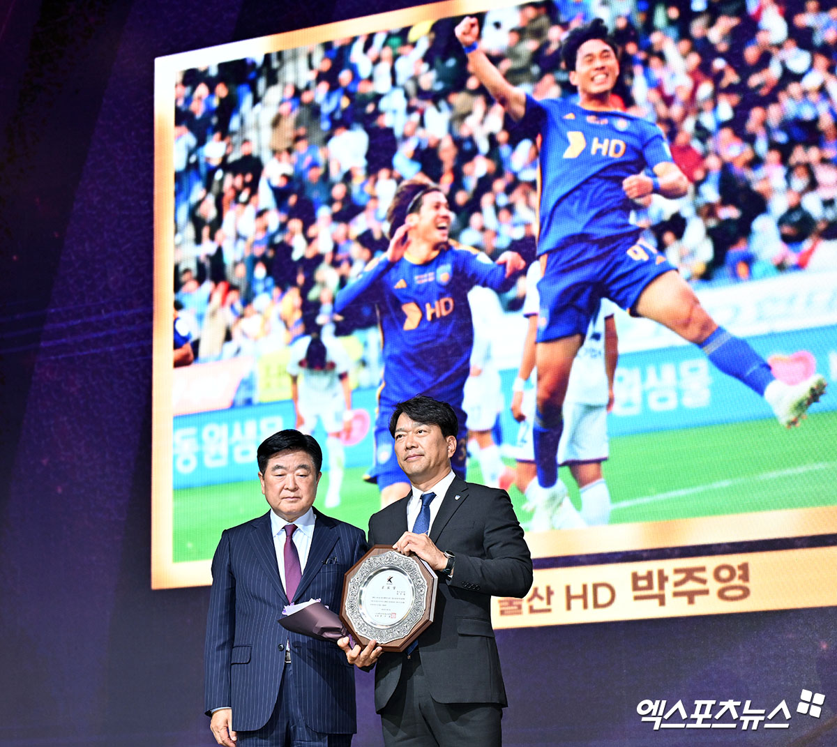 [정보/소식] 파란만장했던 축구스타의 피날레. 박주영의 축구인생 22년 | 인스티즈