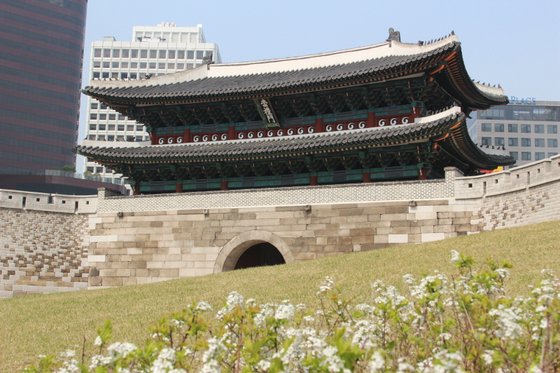 [잡담] 대한민국 국민들이 국보와 문화재 훼손으로 두번 분노한 사건 | 인스티즈