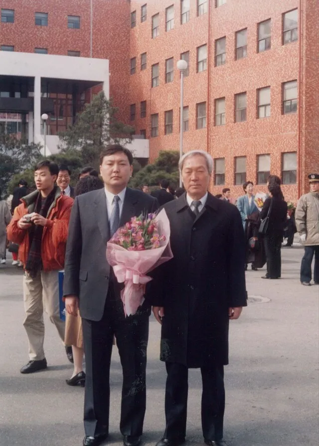 [잡담] 윤석열 아버님은 경제학자이시면서 연세대학교 명예교수시라던데 | 인스티즈