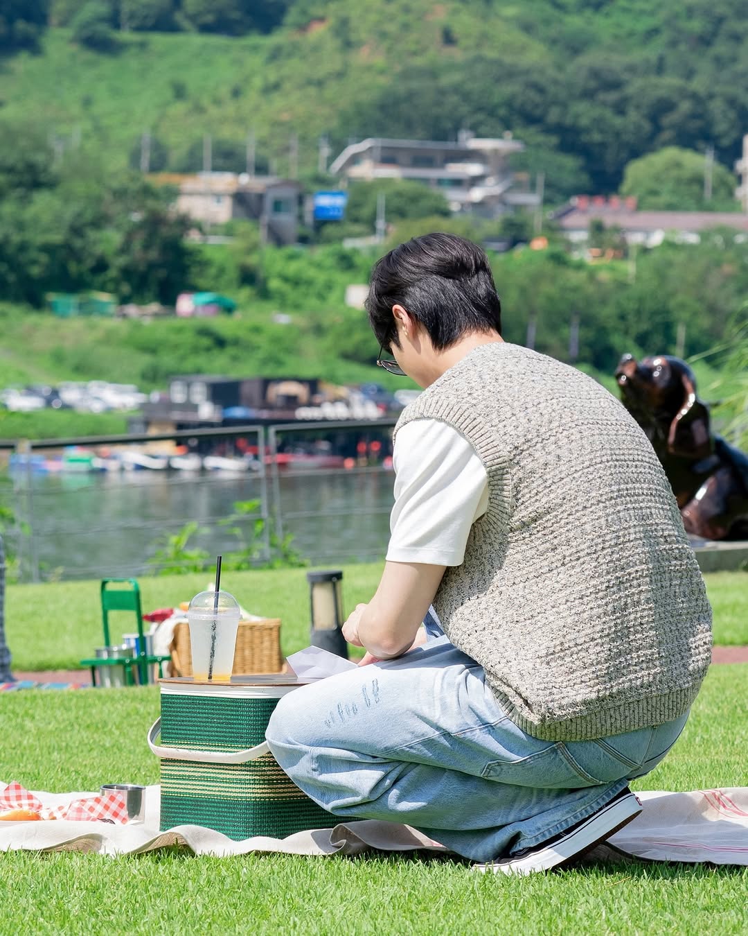 [잡담] 바로가 풀어준 농협 비하인드 사진 변우석 | 인스티즈