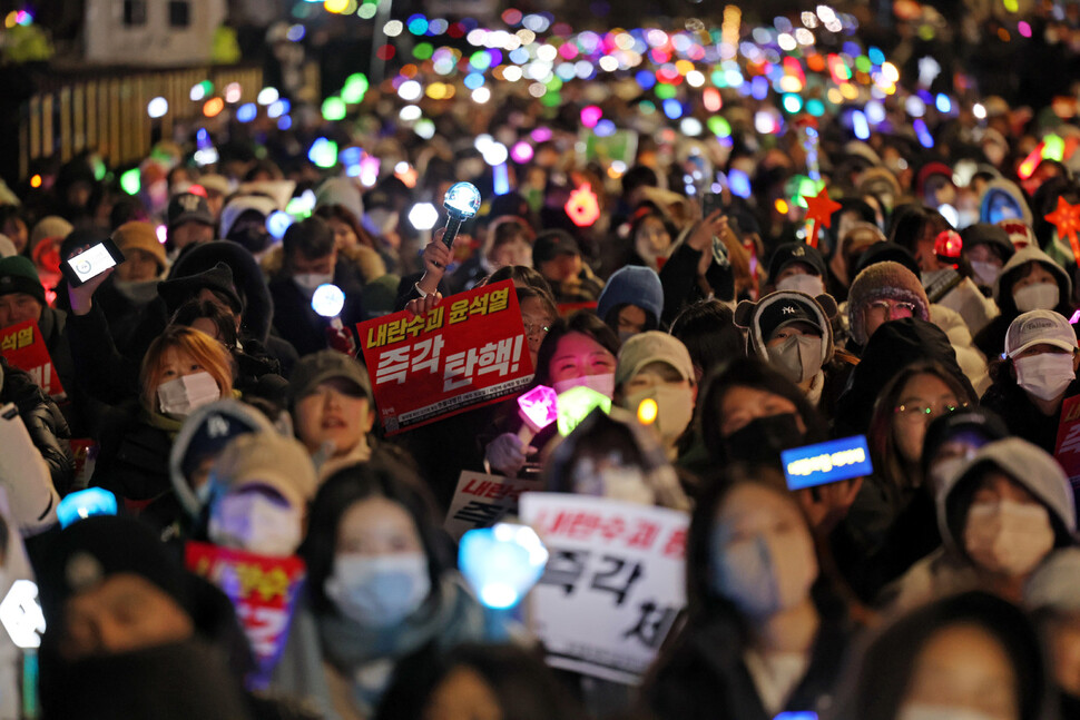 [정보/소식] 장기전 각오한 100만 촛불…"탄핵될 때까지 나올 것” | 인스티즈