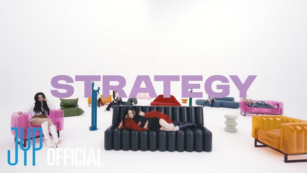 [정보/소식] 트와이스, 'Strategy' MV TWICE-TRATEGY 버전 공개 | 인스티즈