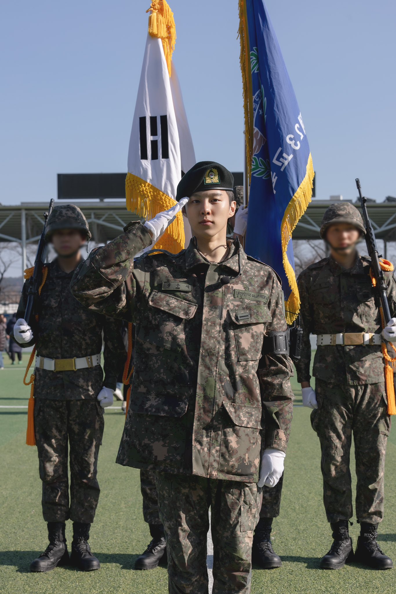 [잡담] 김우석 중대장 훈련병이라 수료식 맨앞에서 지휘?한거 짜릿해 | 인스티즈