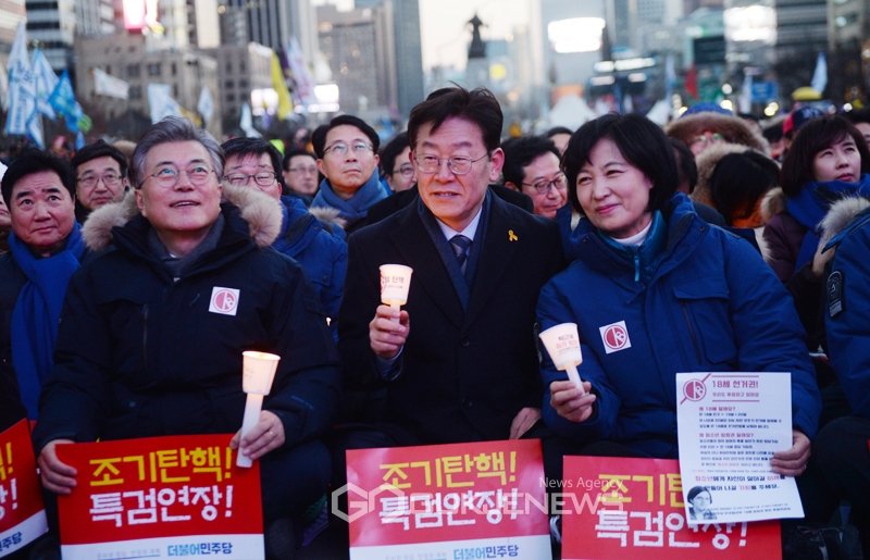 [잡담] 2016년 촛불집회 당시 문재인, 이재명, 추미애 쓰리샷 | 인스티즈