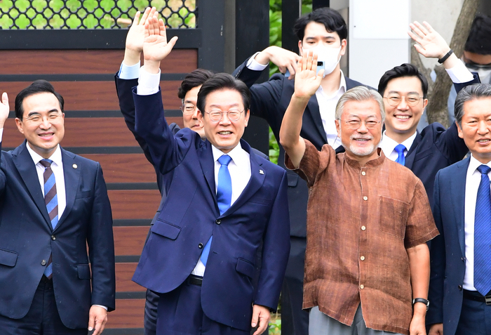 [잡담] 민주당 지지자 익들은 이 두분 사진 보면서 힐링하자! | 인스티즈