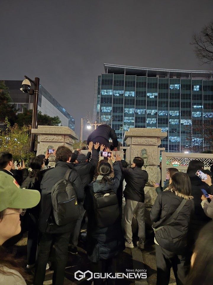 [잡담] 난 이분들 아니였으면 계엄방어 실패했을거라 생각함 | 인스티즈