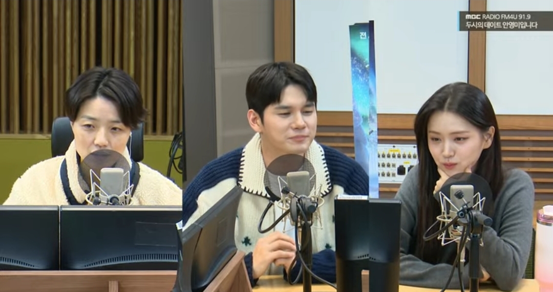 [잡담] 옹성우 김지은 지금 안영미 라디오 나오고 있네 | 인스티즈