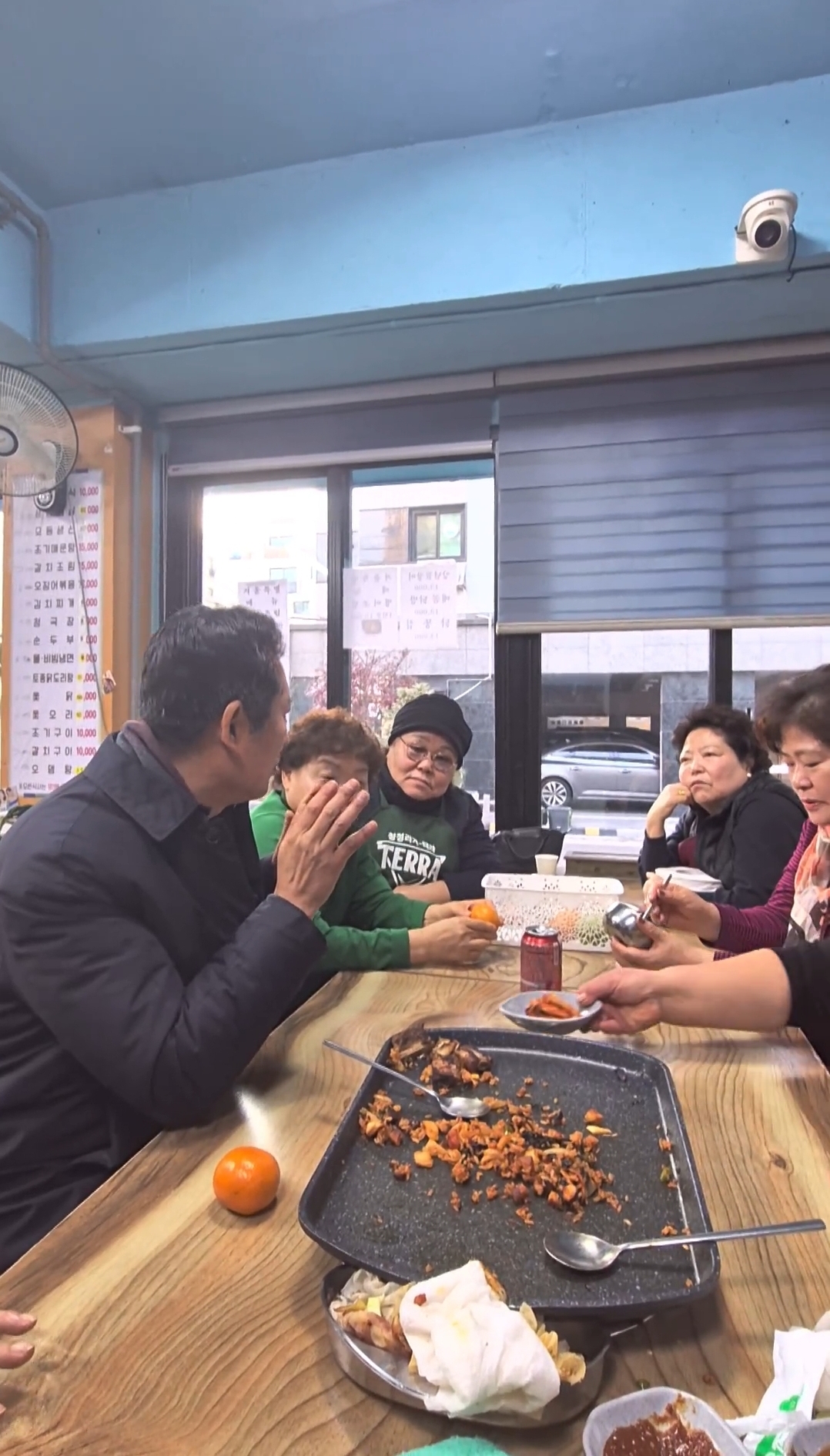 [잡담] 남의 가게 와서 남의 밥 뺏어먹는 정청래 | 인스티즈