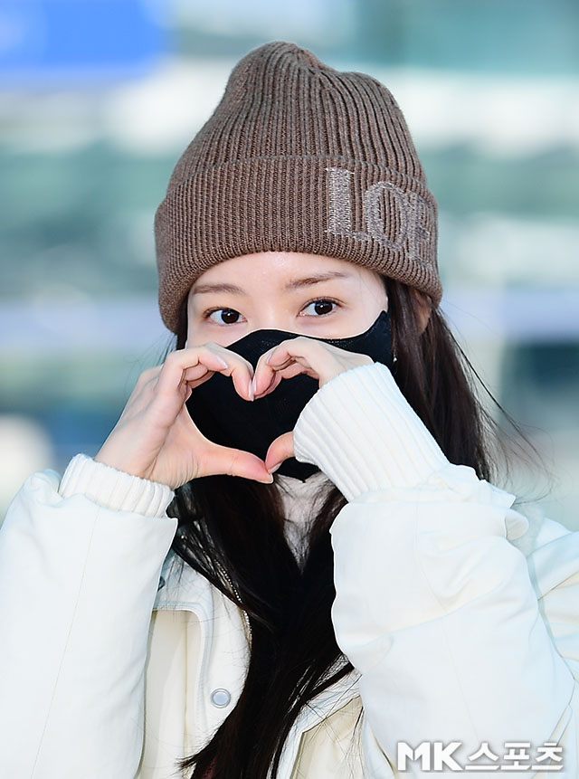 [잡담] 박민영,장다아,조유리,주원 출국 사진 | 인스티즈