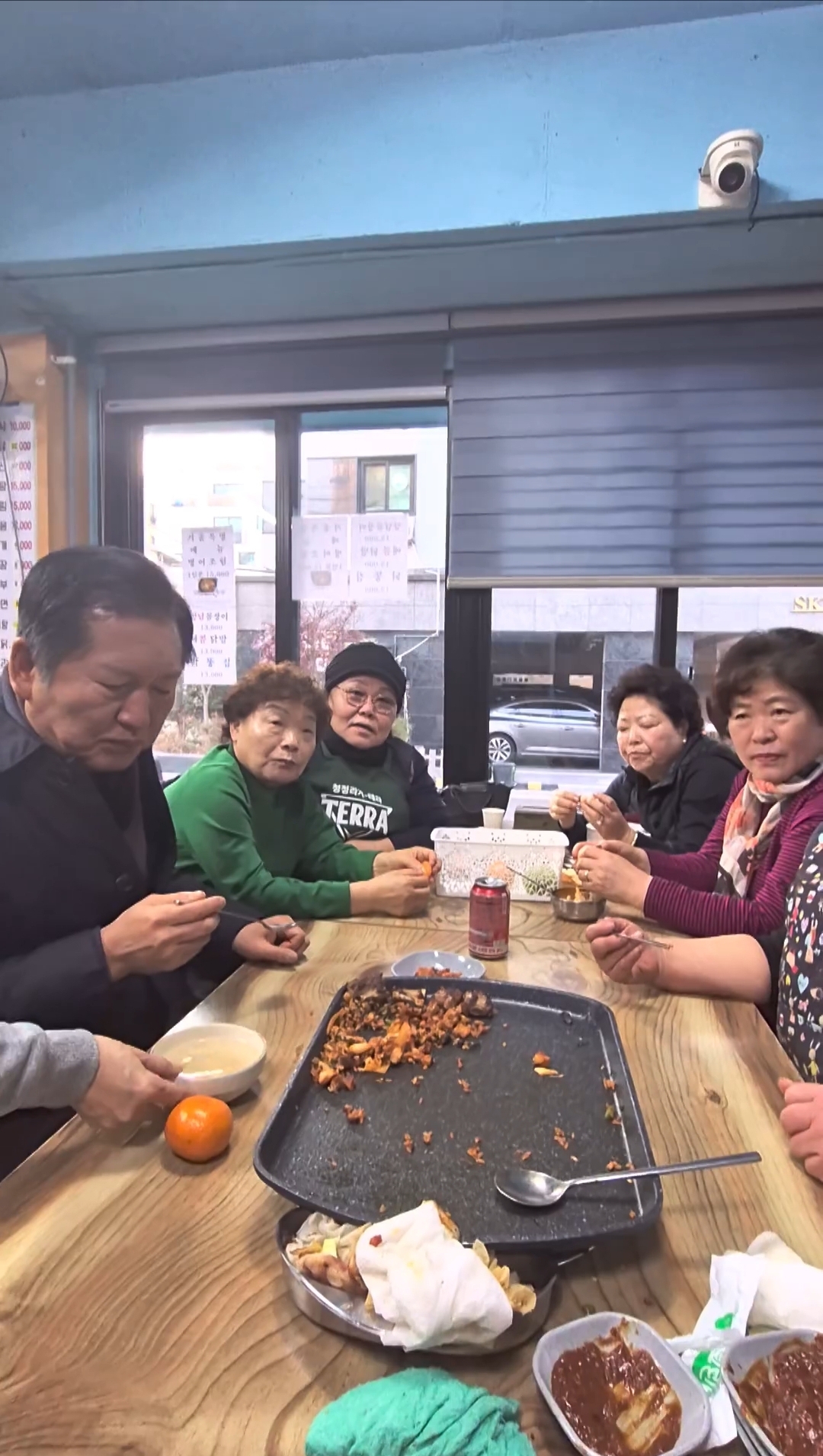 [잡담] 남의 가게 와서 남의 밥 뺏어먹는 정청래 | 인스티즈