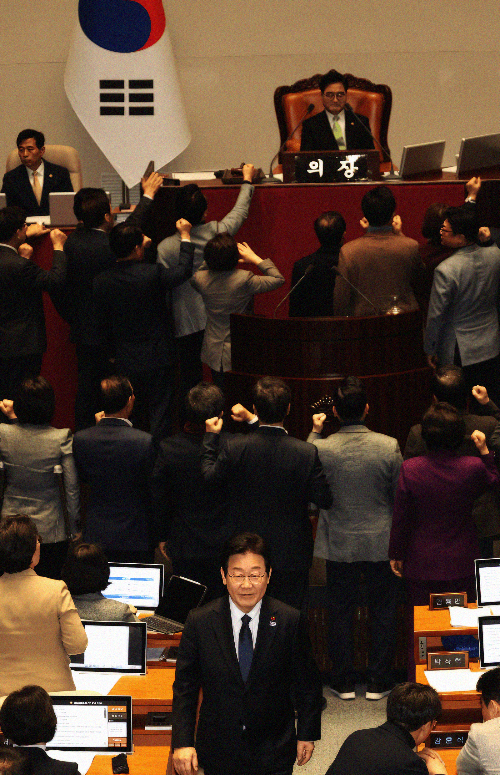 [정보/소식] 이재명 레전드 사진 업스케일링+로고제거 | 인스티즈