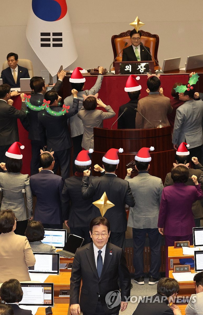 [잡담] 국짐위원님들 ..연말 느끼시라고 산타모자 선물해드렷습니다 | 인스티즈