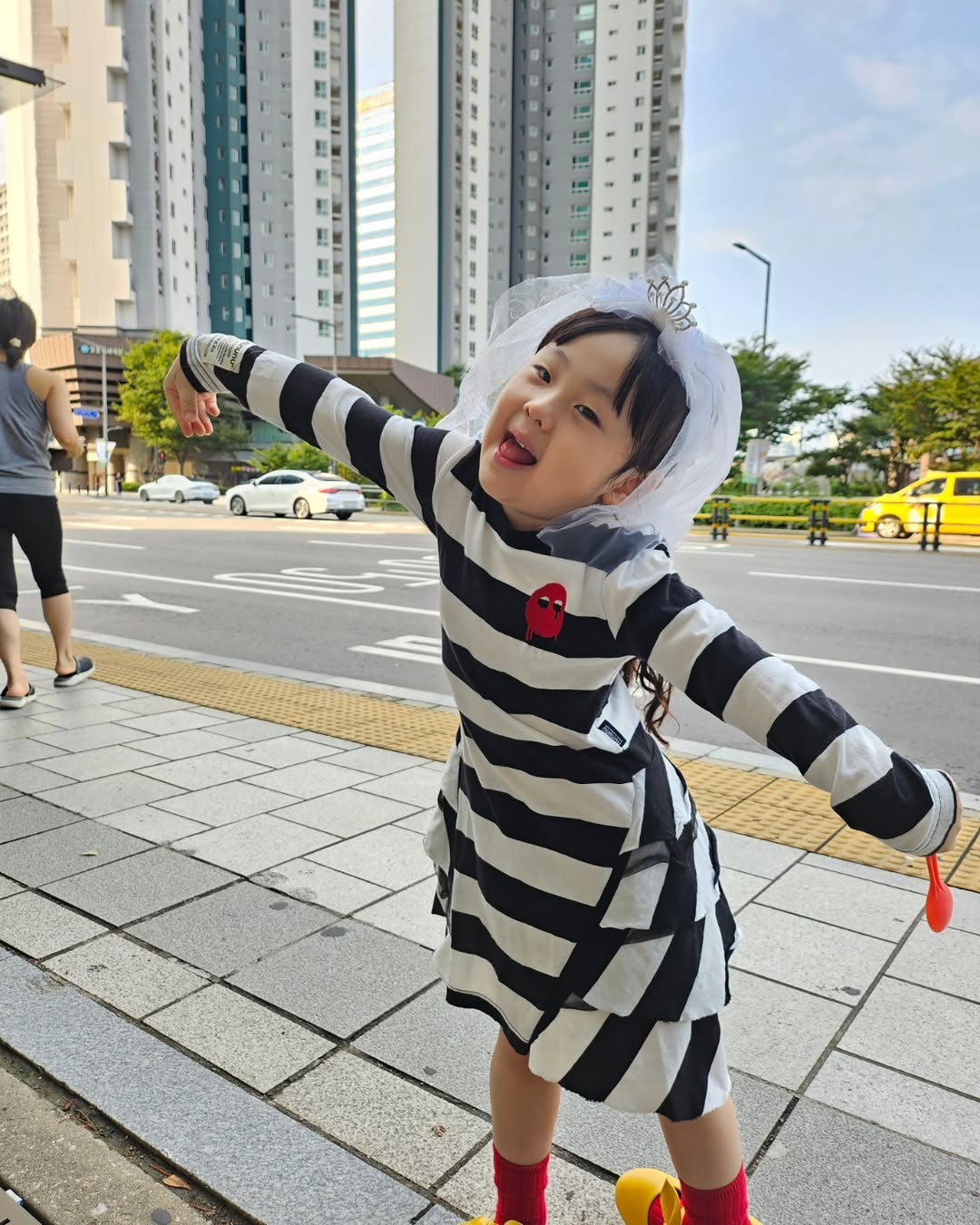 여전히 귀여운 하하❤️별 막내딸 송이 근황 | 인스티즈