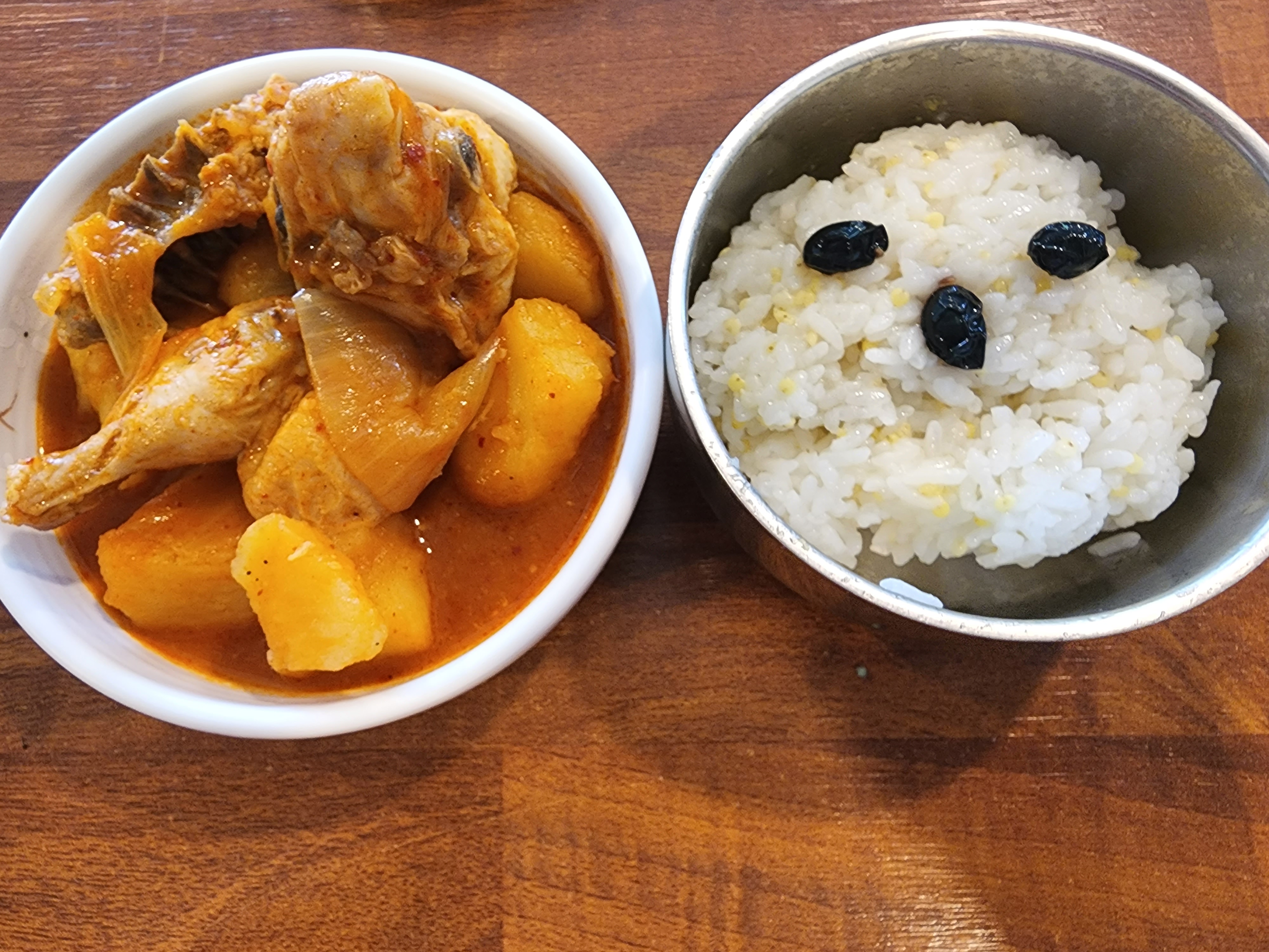 [잡담] 식당 이어 받을려고 처음 배운 닭도리에 밥😆 | 인스티즈