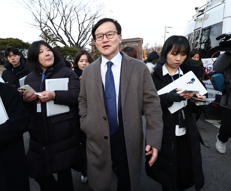 [잡담] [속보] 尹측 "대통령이 왜 목숨·명예 팽개치고 계엄 선포 했겠나" | 인스티즈