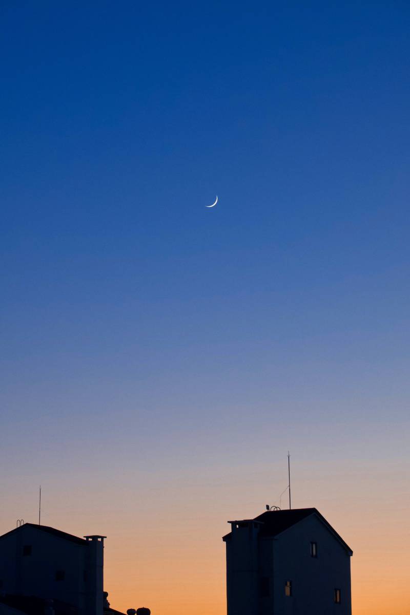 [잡담] 해 질 때 하늘 색이랑 노을 색 변하는 거 너무 예쁘다🌙 | 인스티즈