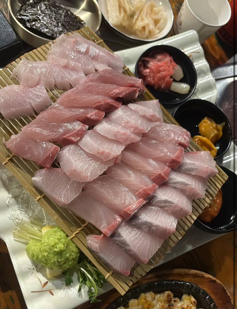 [잡담] 대방어회 어디가 맛있어보여?⁉️ - 인스티즈(instiz) 일상 카테고리