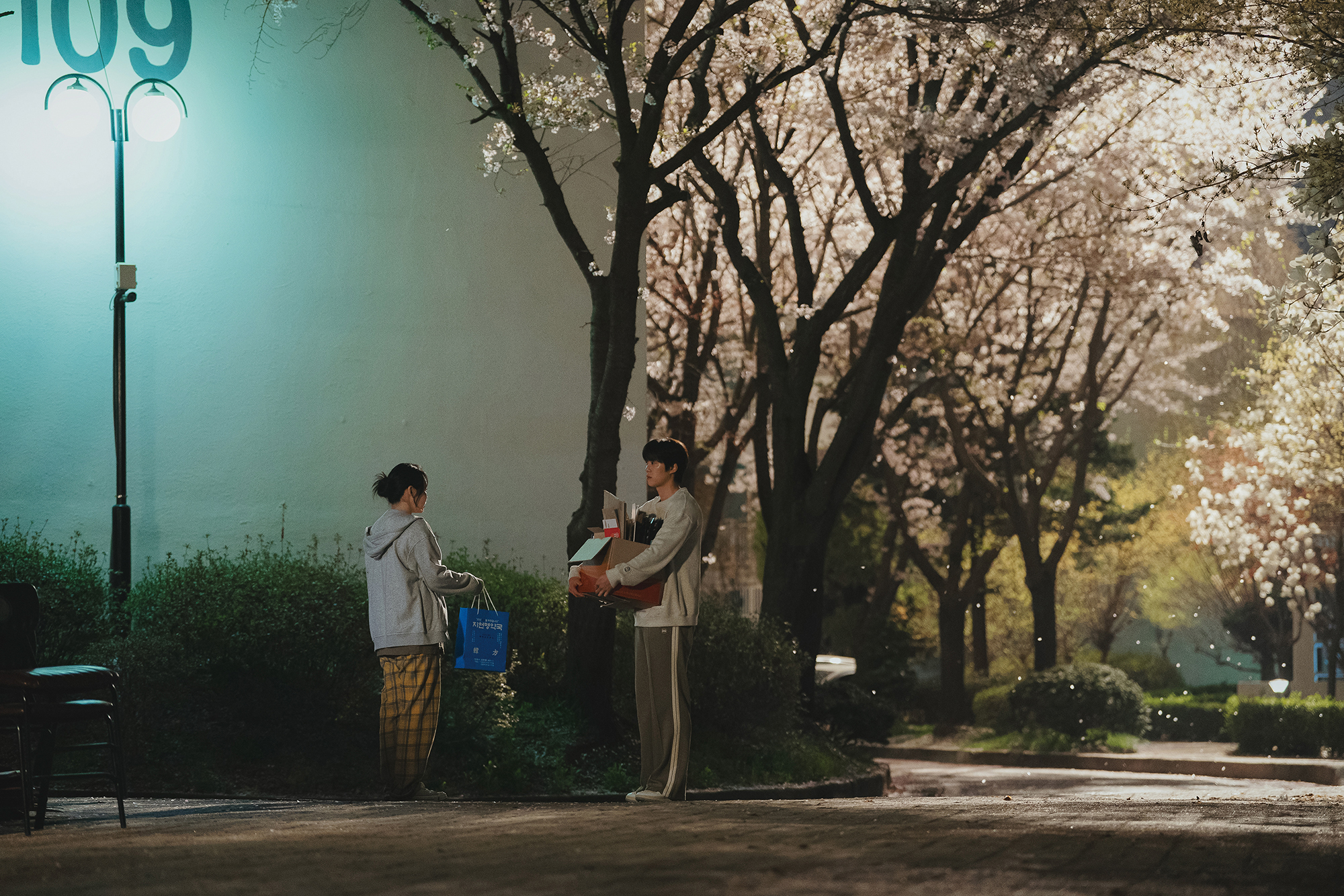 [정보/소식] [인터뷰] '이 이야기가 존재하게 되어 안심이 된다', &lt;내가 죽기 일주일 전&gt; 노덕 크리에이터, 김혜영 감독 | 인스티즈