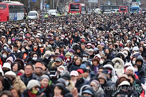 [잡담] 와.. 이사진 개소름돋음ㄷㄷ 극우가 사이비라는게 맞는것같음 | 인스티즈