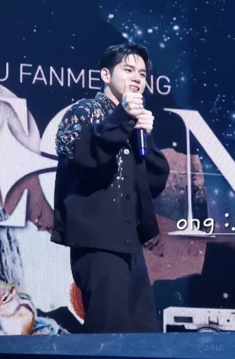 이제 찐 군필자 같아 보이는 옹성우 최근 .jpgif | 인스티즈