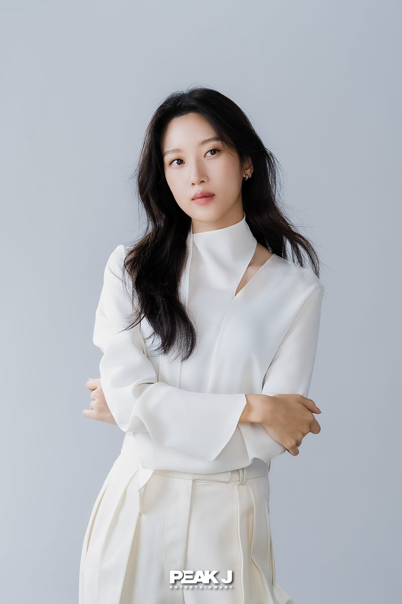 [잡담] 그놈은흑염룡 문가영 소속사에서 풀어준 사진 이쁘다 | 인스티즈