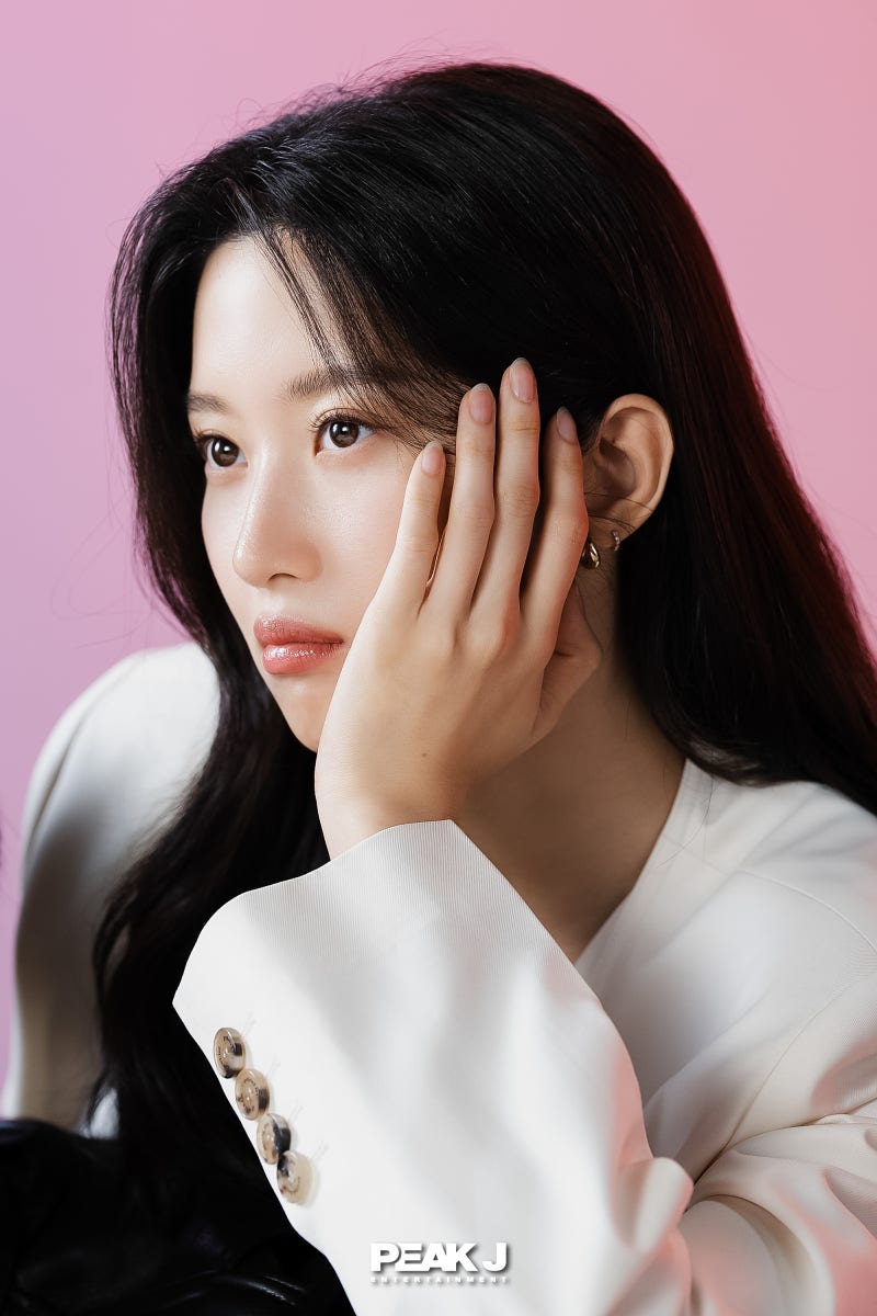 [잡담] 그놈은흑염룡 문가영 소속사에서 풀어준 사진 이쁘다 | 인스티즈