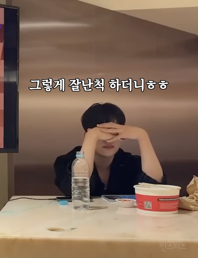 팬들이랑 맞짱뜨는 데 진심인 아이돌 .jpg | 인스티즈