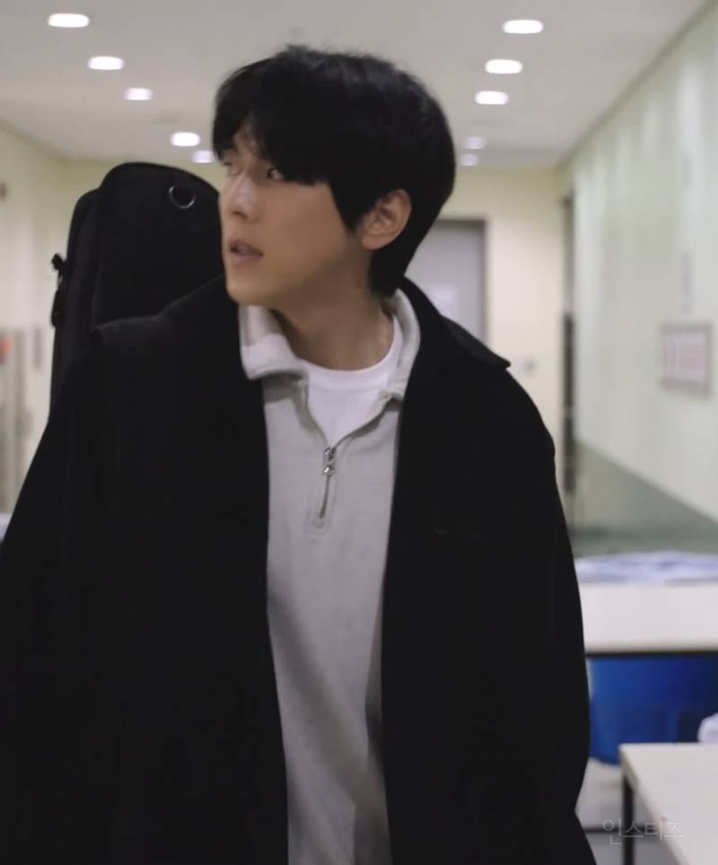  밴드부 오빠 느낌 나는 싱어송라이터.jpg