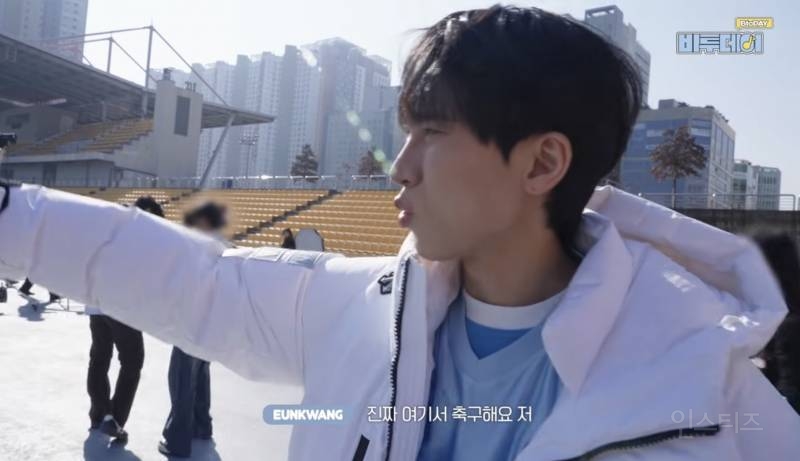 소문난 축구 덕후가 축구 컨셉으러 촬영했더니.jpg | 인스티즈