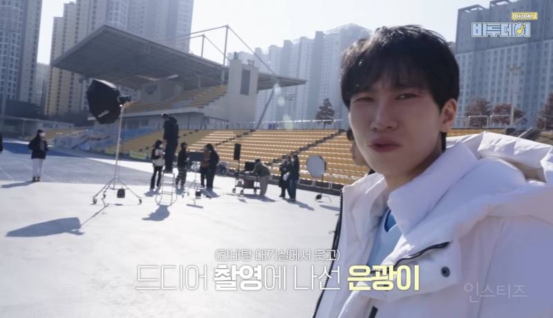  소문난 축구 덕후가 축구 컨셉으러 촬영했더니.jpg