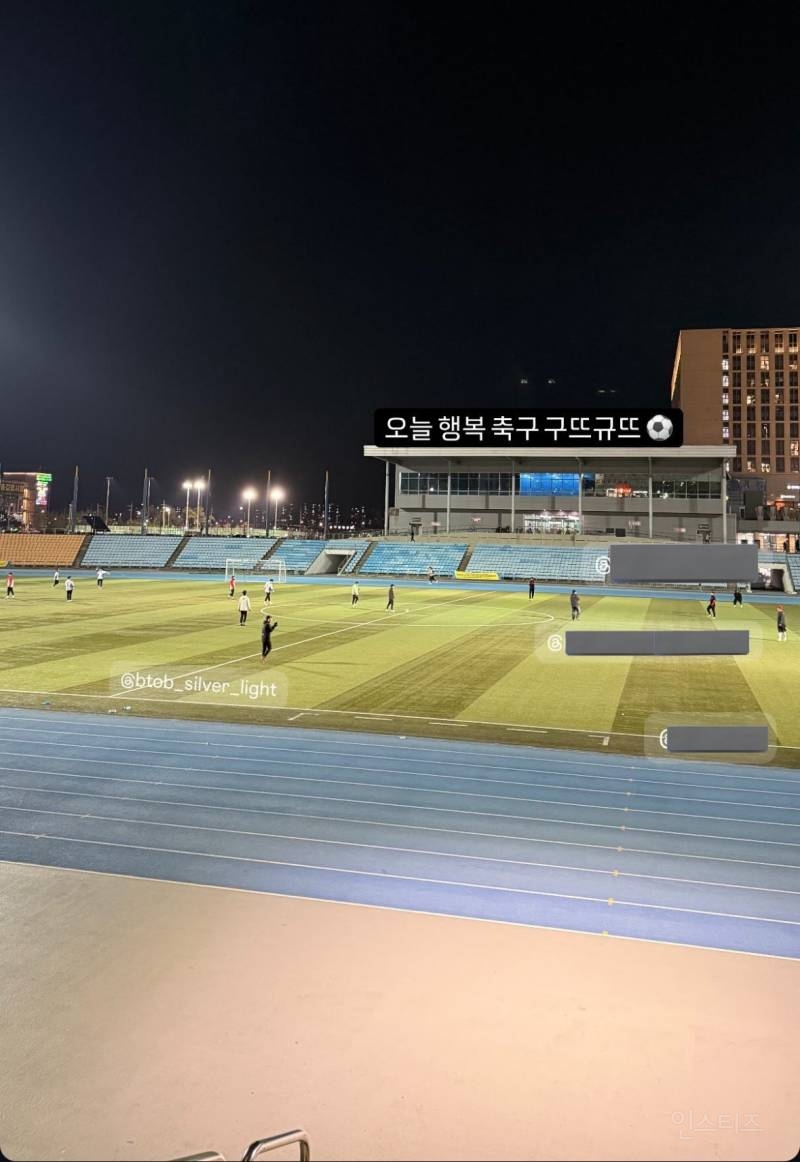 소문난 축구 덕후가 축구 컨셉으러 촬영했더니.jpg | 인스티즈