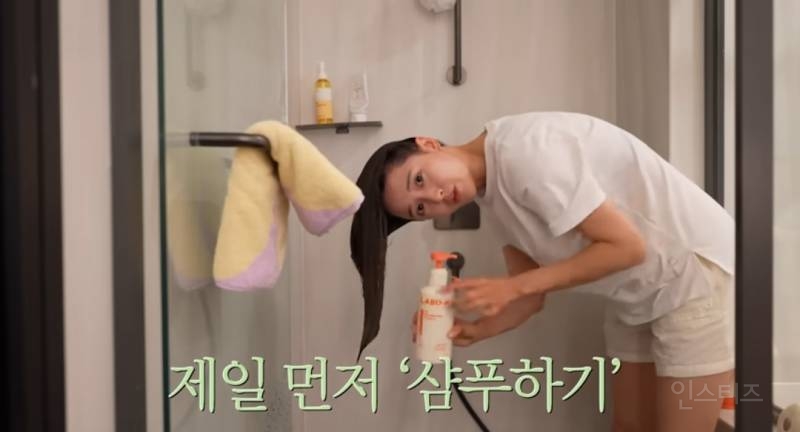 절대 서서 머리 안감는 이유.jpg | 인스티즈