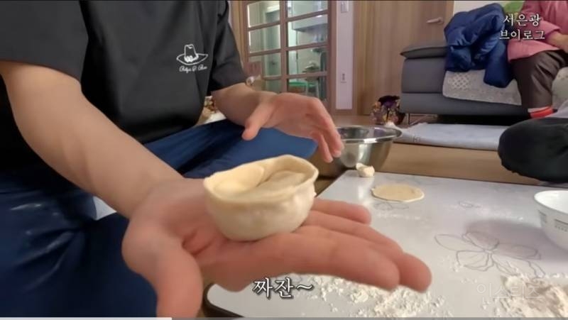 의외로 만두를 잘 빚는거같은 남돌.jpg | 인스티즈