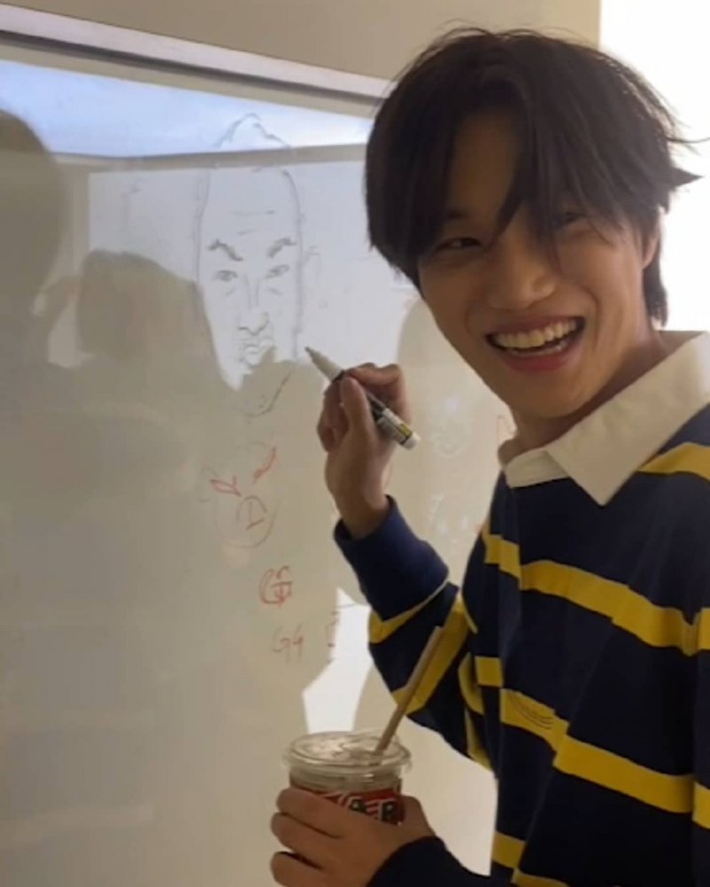 타팬들도 소장욕구 오게 하는 엑소 카이 앨범 사양(예쁨주의) | 인스티즈