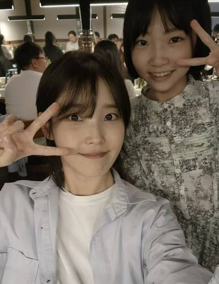 [단독] "아이유 언니 닮고파"…'폭싹' 김태연, 백상 신인상 향한 꿈 | 인스티즈
