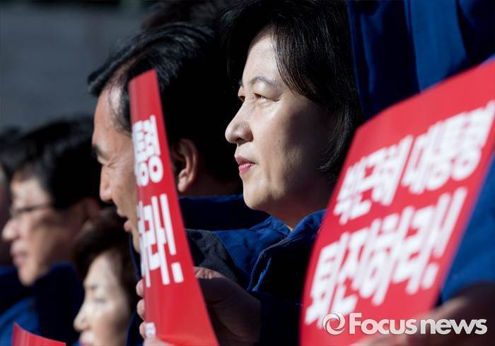 정덕들 사이에서 정치(인) 사진 잘찍기로 유명한 포커스뉴스 | 인스티즈