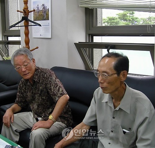 지나온 삶에는 흔적이 남아있다 - 문재인이 경상도의 노동 운동에 헌신한 공로를 증명하는 수많은 사람들 | 인스티즈