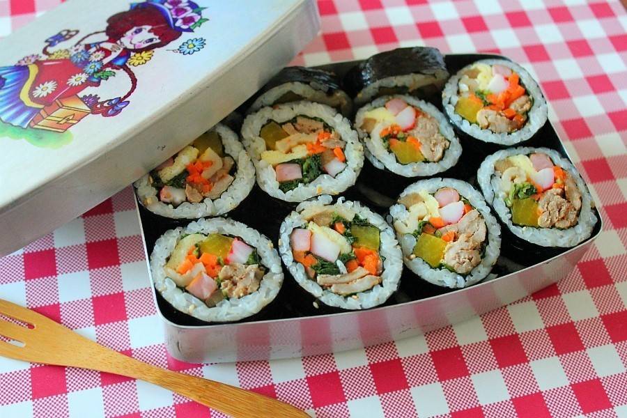 끊임없이 들어가는 김밥 甲 | 인스티즈