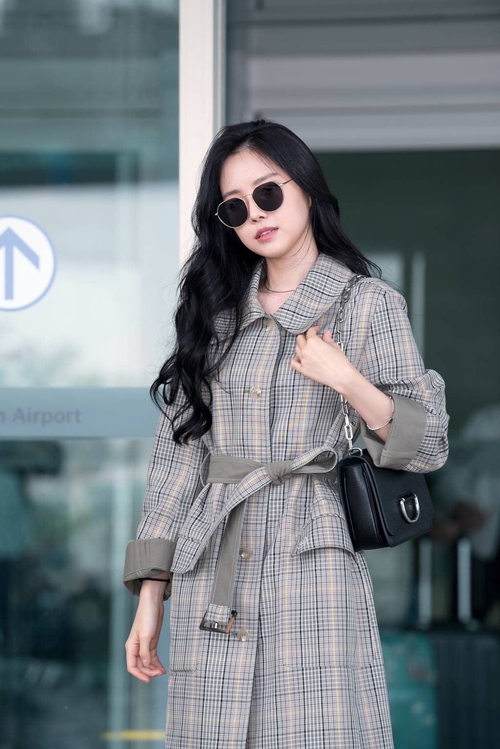 손나은 25일 인천공항 | 인스티즈