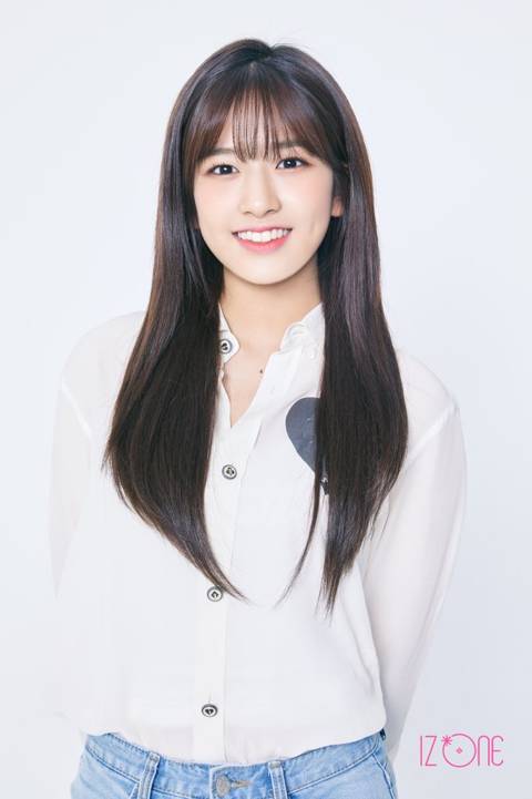 아이즈원 시리즈) 렌즈소녀에서 댕댕이로! 안유진, 프로듀스48부터 지금까지의 변천사 | 인스티즈