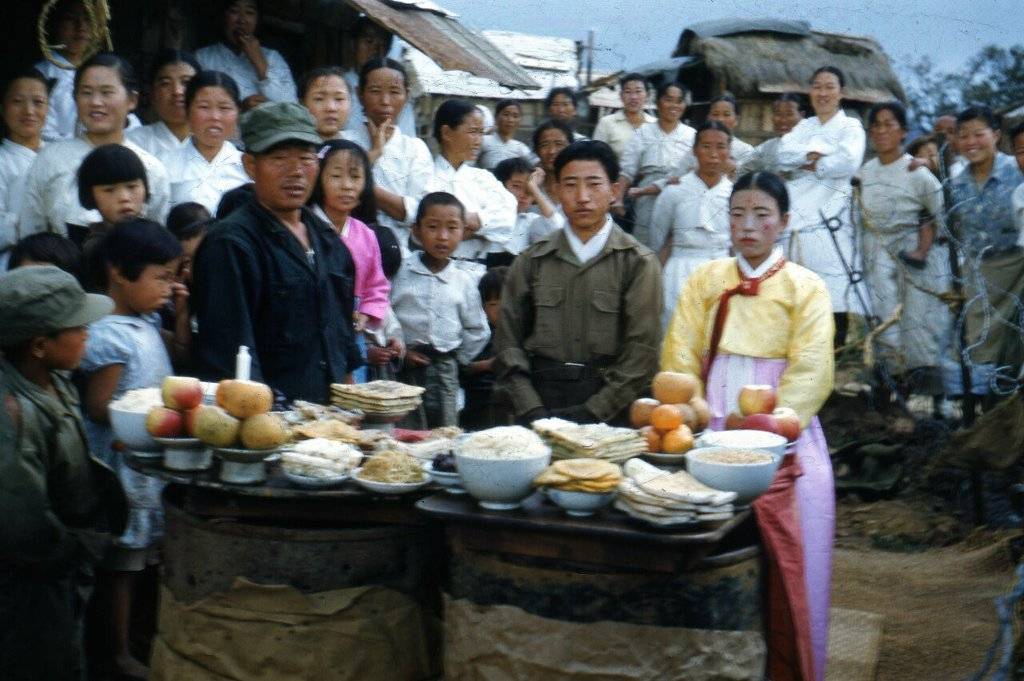 노르웨이 의사가 찍은 한국전쟁 당시 컬러사진 | 인스티즈