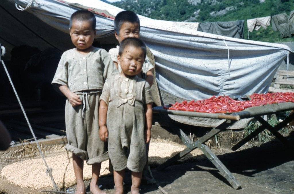 노르웨이 의사가 찍은 한국전쟁 당시 컬러사진 | 인스티즈