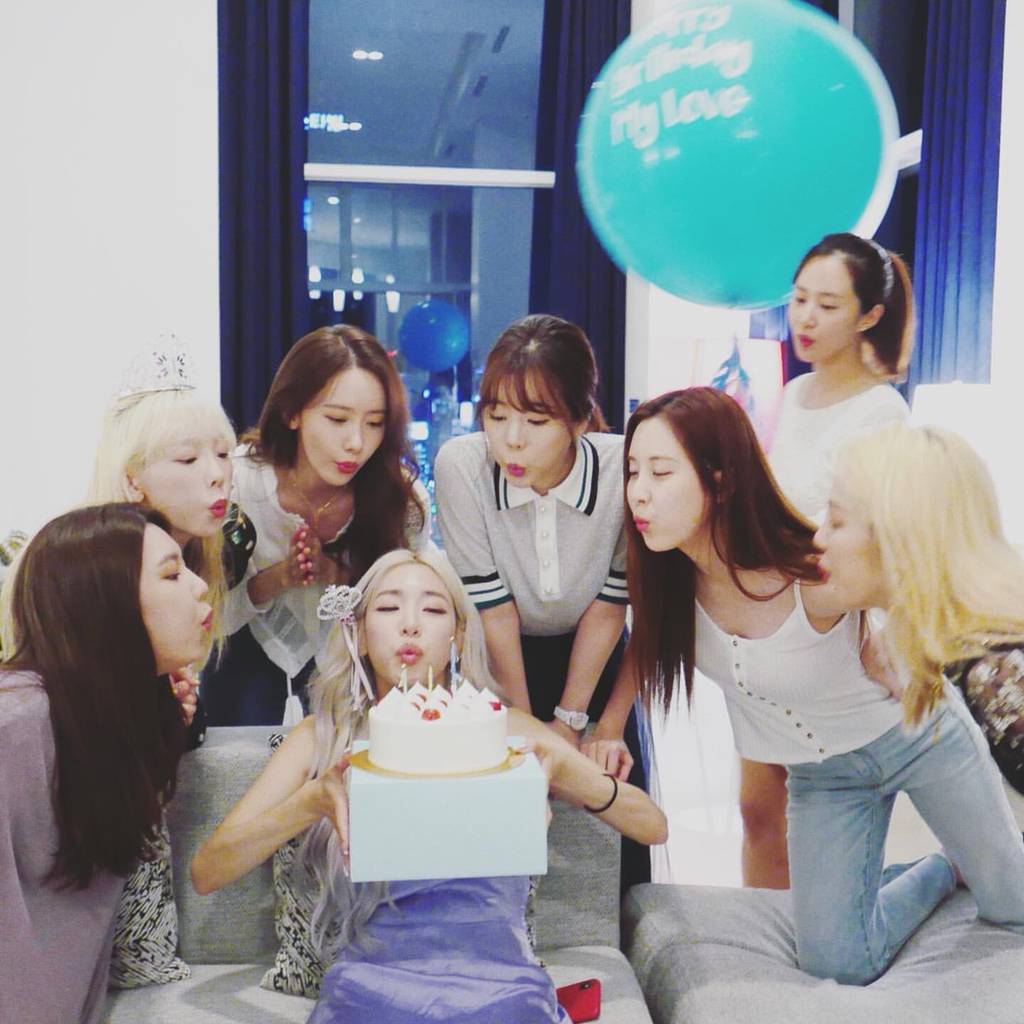 오늘은 소녀시대 데뷔 12주년입니다 | 인스티즈