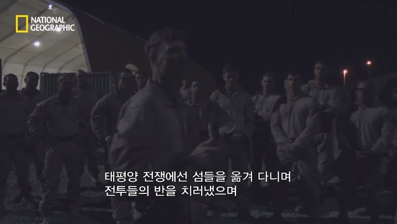 탈레반 소탕 작전 개시 30분 전의 미해병대 모습 | 인스티즈