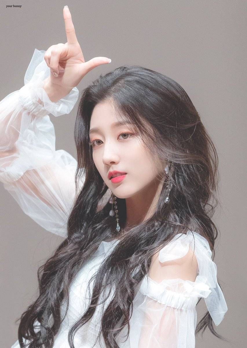 러블리즈 무쌍 비주얼 미인 정예인 2019년 모습.jpgif | 인스티즈