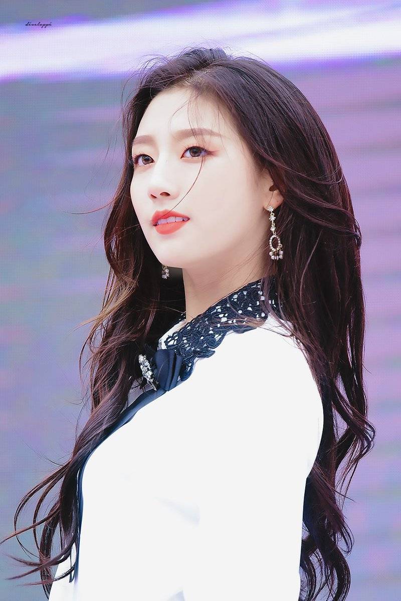 러블리즈 무쌍 비주얼 미인 정예인 2019년 모습.jpgif | 인스티즈