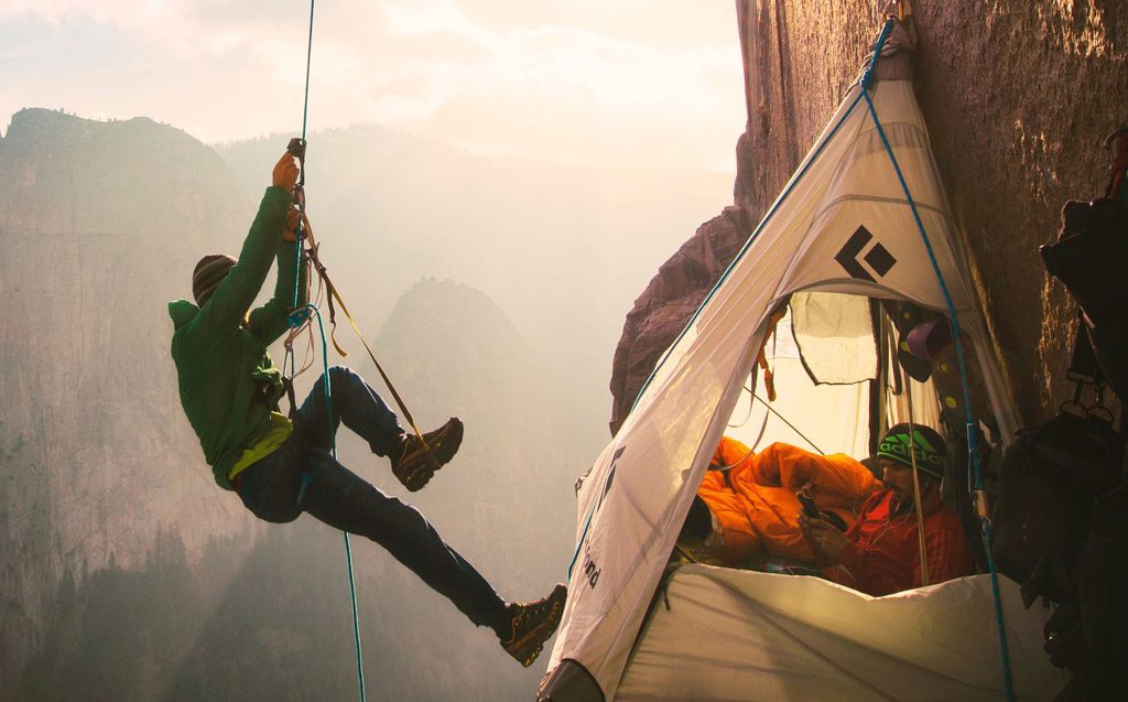 절벽 텐트 (Portaledges)(Extreme Hanging Tents) | 인스티즈