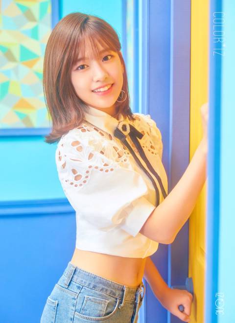 아이즈원 시리즈) 렌즈소녀에서 댕댕이로! 안유진, 프로듀스48부터 지금까지의 변천사 | 인스티즈