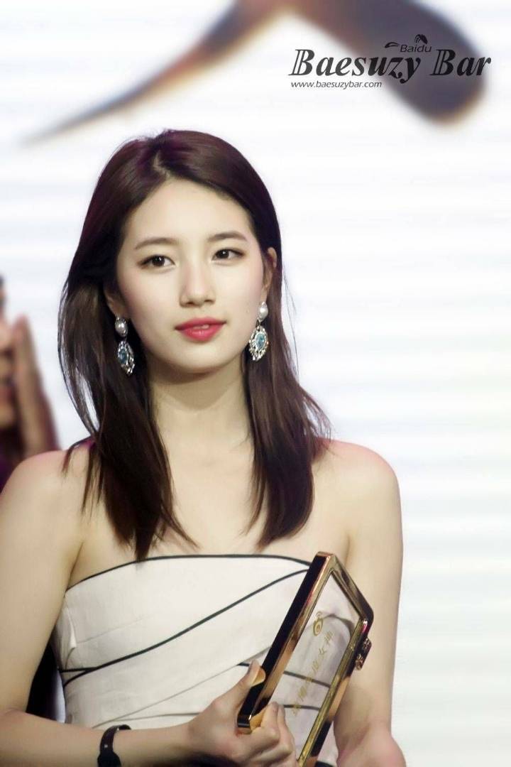 종종 "수지 립스틱 덜 바른거야?"라는 소리를 듣는 수지 입술 | 인스티즈